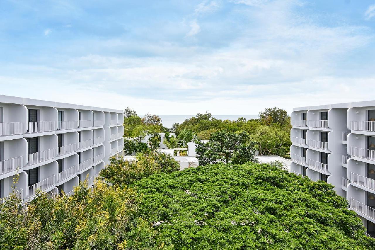 The Standard, Hua Hin 호텔 외부 사진 The view of the sea from the campus