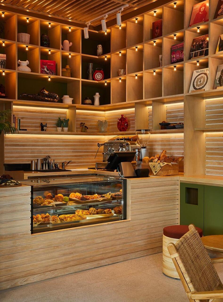 The Standard, Hua Hin 호텔 외부 사진 A coffee shop in Athens, Greece